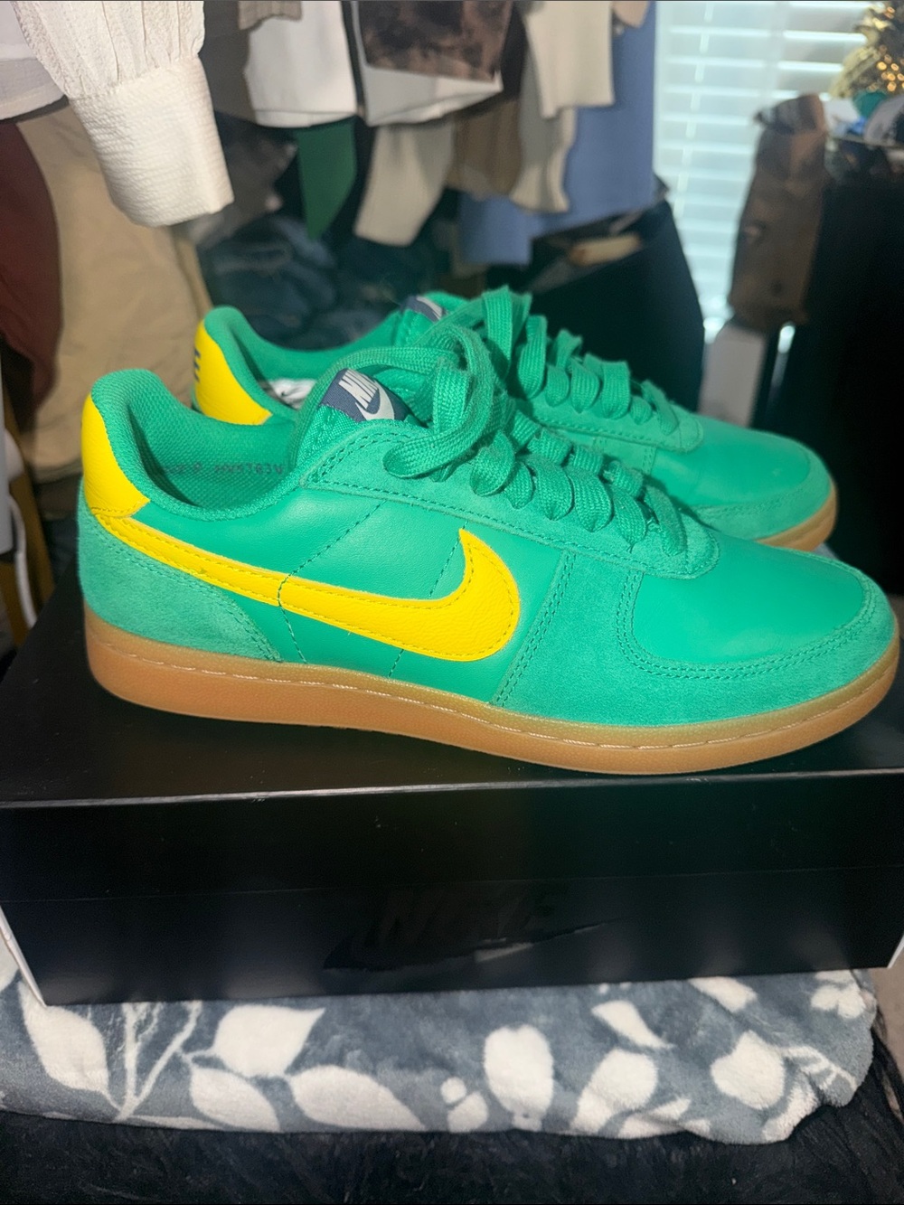 Nike Field Men’s Green & Yellow Low-Top Sneakers with Gum Sole